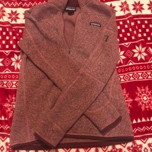 A Patagonia burgundy pink so sweater